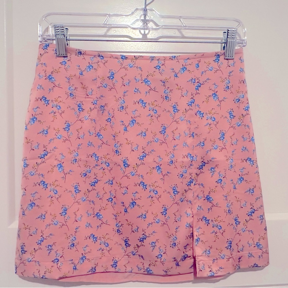 Woman’s Floral Skirt